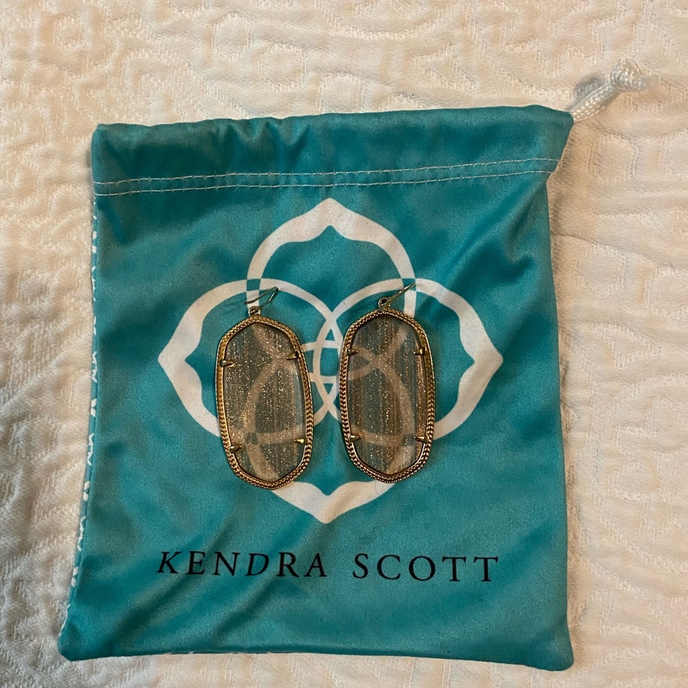 Kendra Scott Danielle Gold Statement